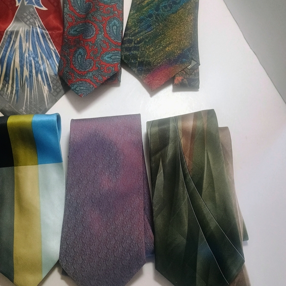 Assorted Men's Patterned Neckties — Multi-Color Set - Picture 3 of 3